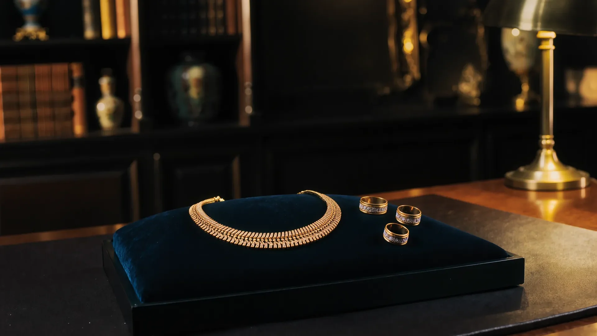 Buy Silver in Marbella: The Strategic Choice Few Consider