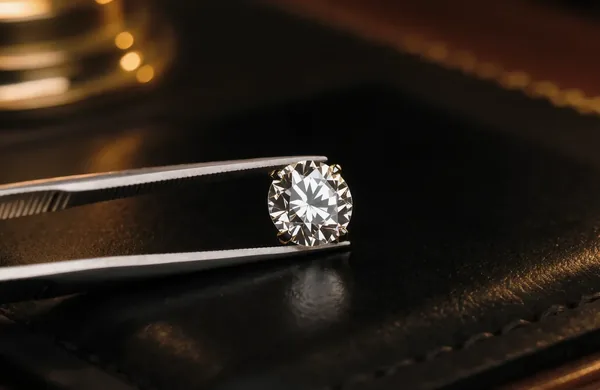 Silver Appraisal in Düsseldorf: Accuracy or Estimation?