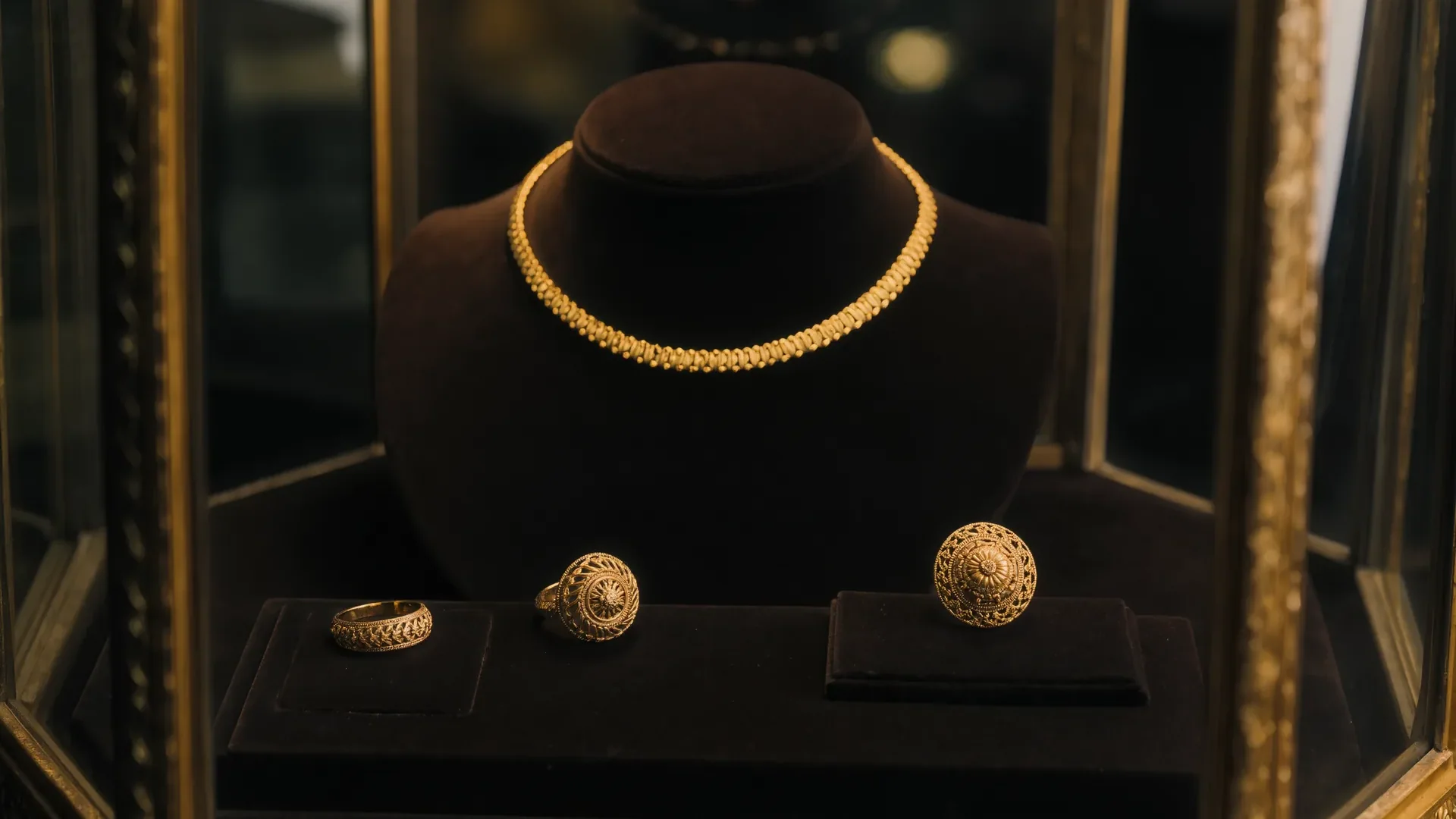Gold Coin Prices in Düsseldorf: What Influences Local Demand